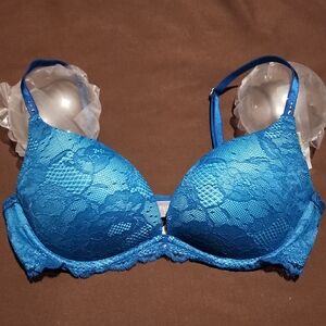 Victoria's Secret Biofit Push Up 34C Stunning Blue Lace Bra